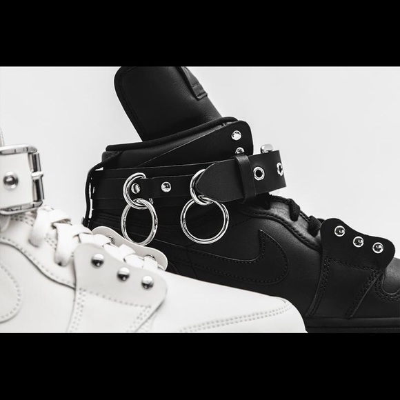 Comme Des Garçons x Nike Jordan 1 High Black Leather Sneakers - Picture 9 of 13